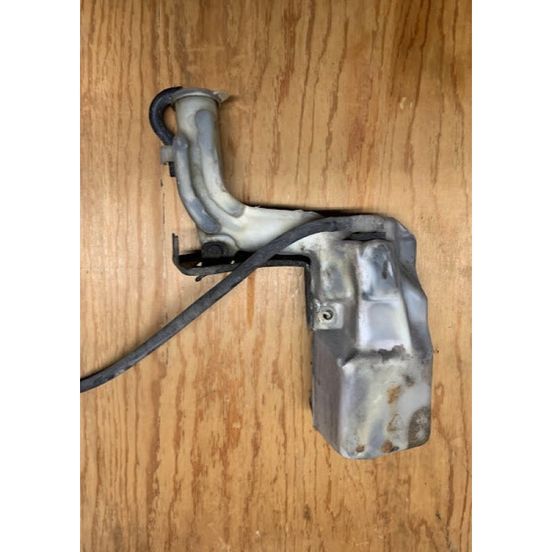 Бачок розширювальний Mazda 323 BG