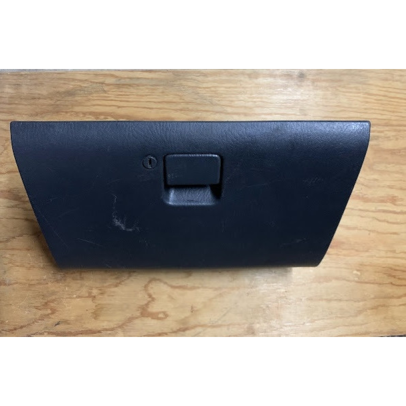 Бардачок Mazda 323 BG