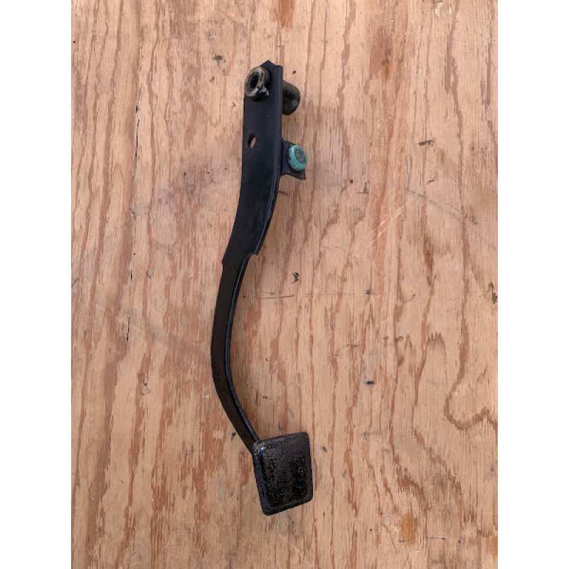 Педаль зчеплення Mazda 323 BG