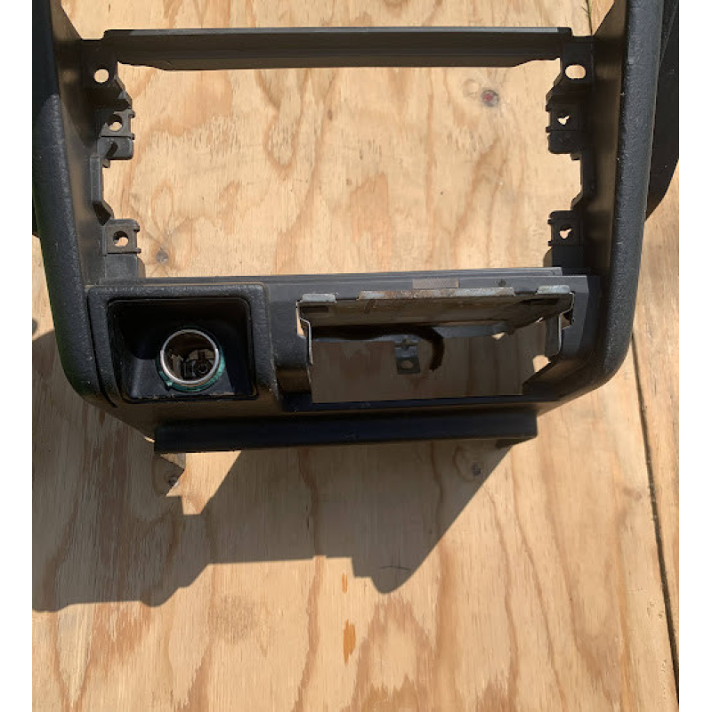 Накладка центральної консолі Mazda 323 BG