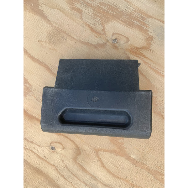 Попільничка Mazda 323 BG