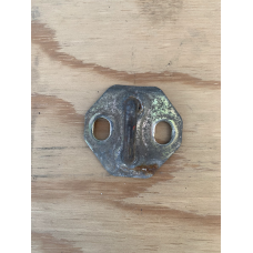 Фіксатор багажника Mazda 323 BG седан