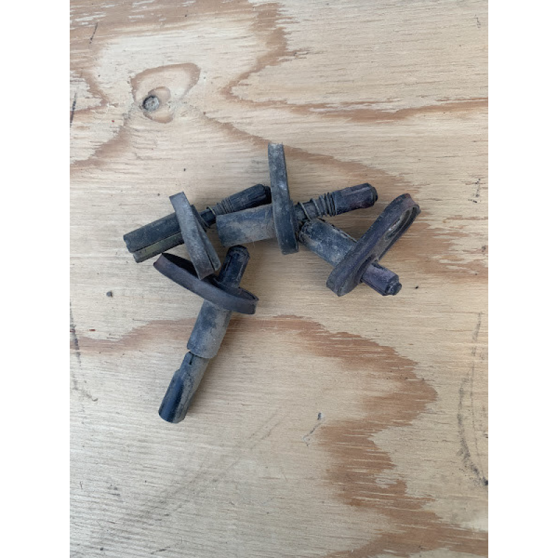 Датчик закриття дверей кінцевики дверей Mazda 323 BG