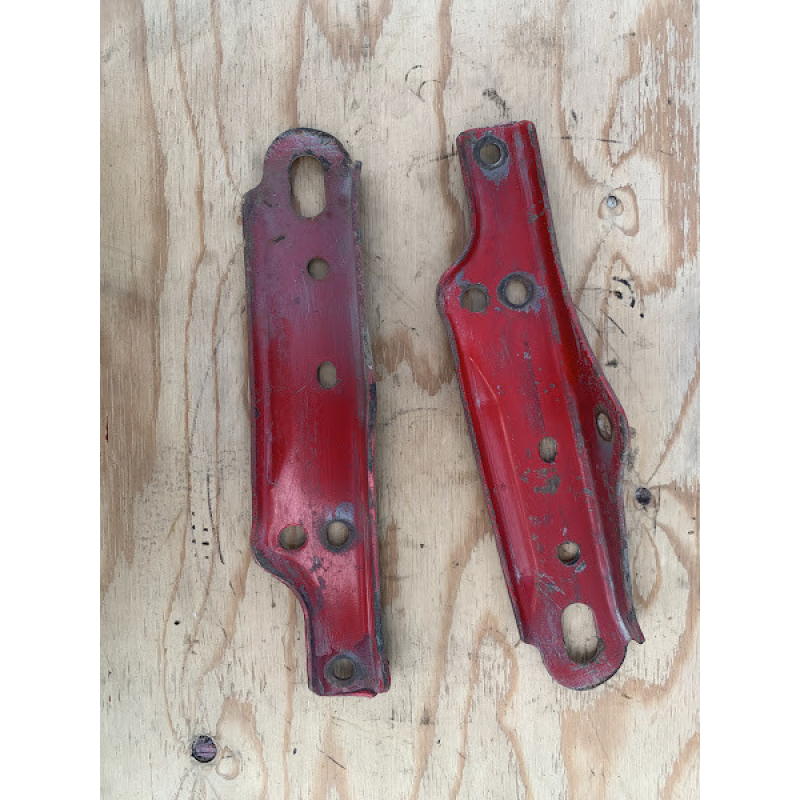 Кронштейн буксирувальний Mazda 323 BG Кронштейн буксирувальний Mazda 323 BG