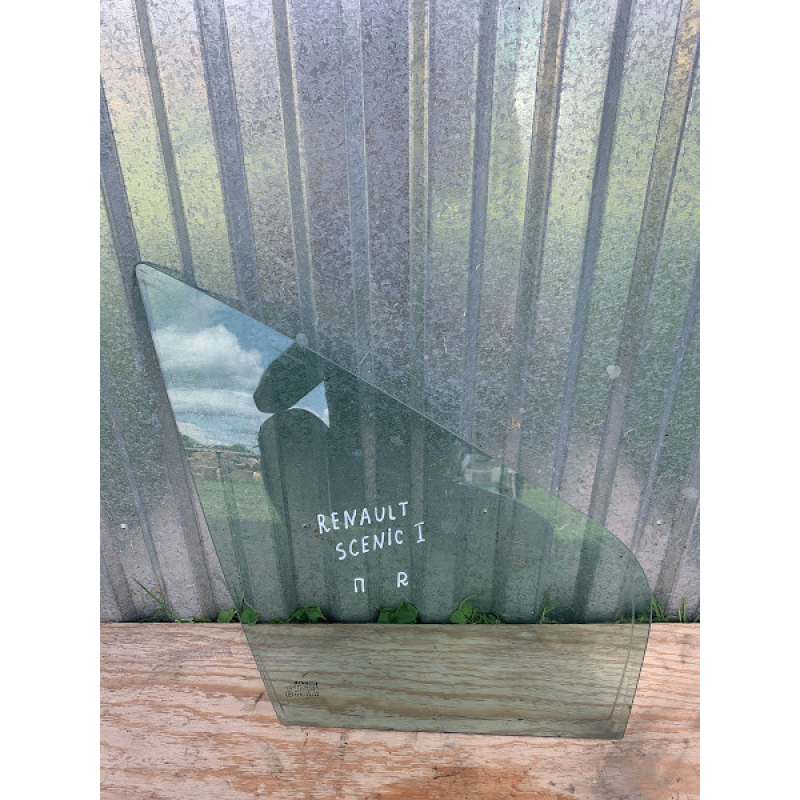 Скло дверей переднє праве Renault Scenic 1