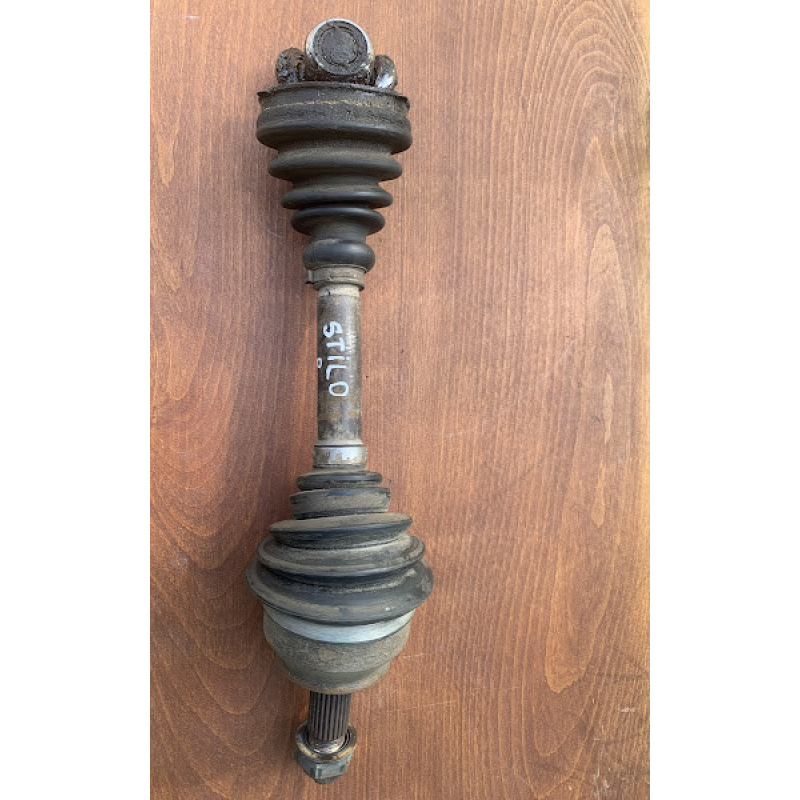 Привідний вал / Піввісь Fiat Stilo 1.9 JTD ліва Привідний вал / Піввісь Fiat Stilo 1.9 JTD ліва