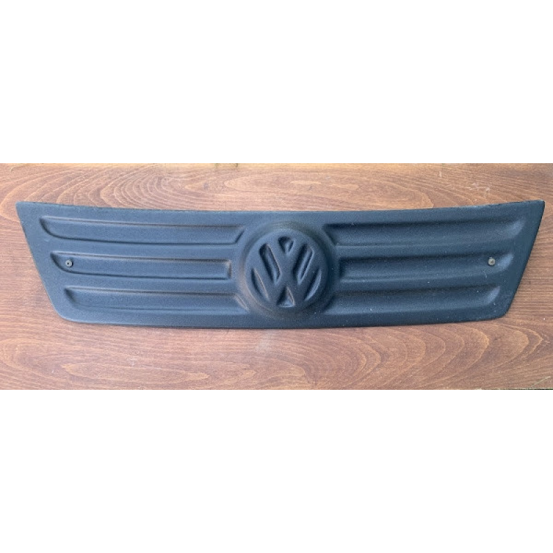 Накладка решітки радіатора VW Caddy