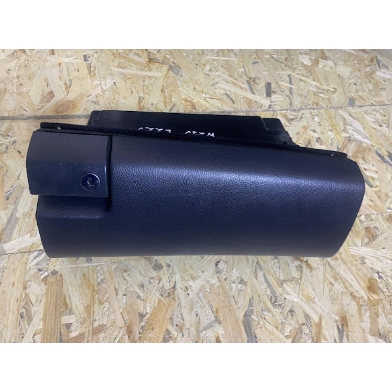 Бардачок Mercedes W210 A2106890791 Бардачок Mercedes W210 A2106890791