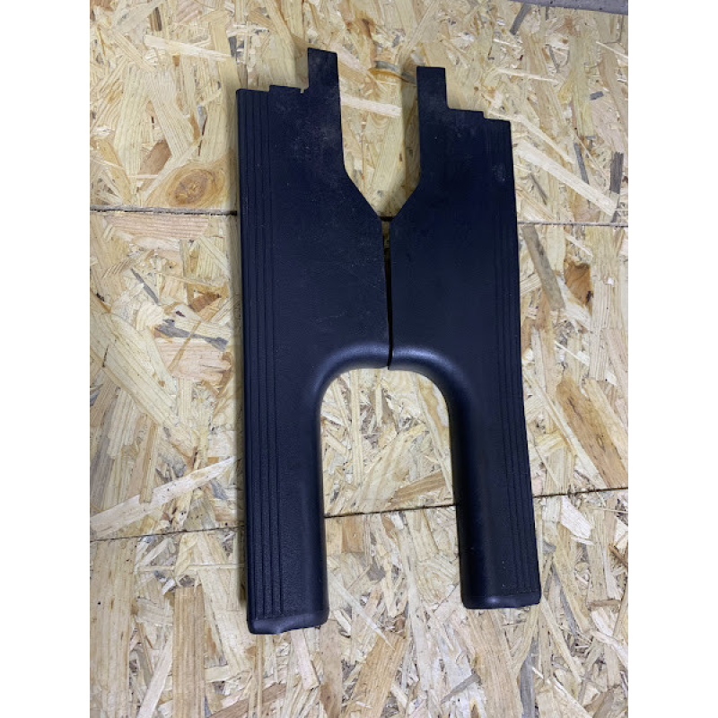 Накладки порога задня внутрішня ліва Mercedes W210 2106802535 2106802635 Накладки порога задня внутрішня ліва Mercedes W210 2106802535 2106802635