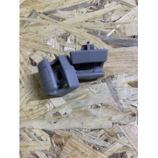 Кронштейн фіксатор сонцезахисних козирків Mercedes W210