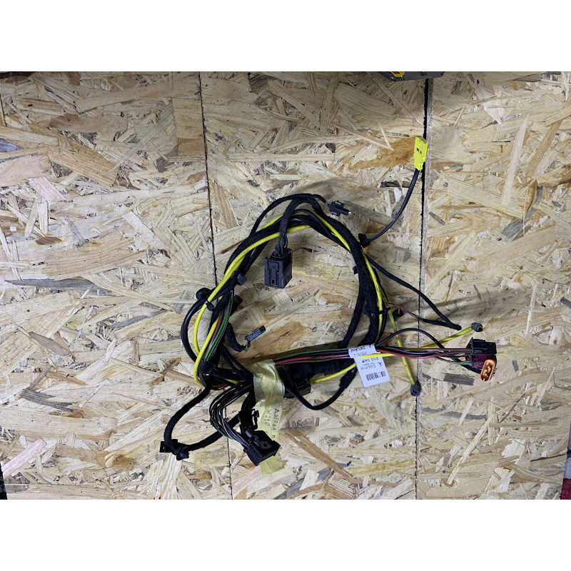 Проводка дверей передніх правих Mercedes W210 (2105404533) Проводка дверей передніх правих Mercedes W210 (2105404533)