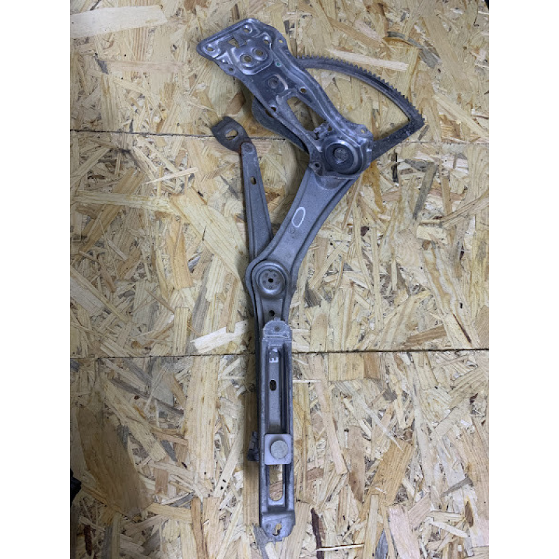 Механізм склопідіймача Mercedes W210 передній правий Механізм склопідіймача Mercedes W210 передній правий