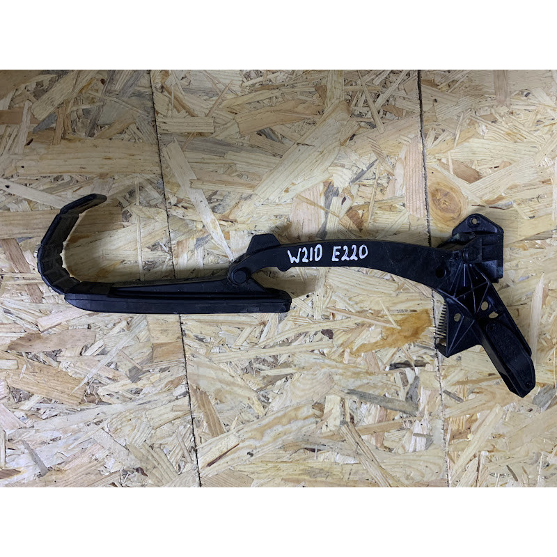 Педаль акселератора Mercedes W210 2103010520 Педаль акселератора Mercedes W210 2103010520