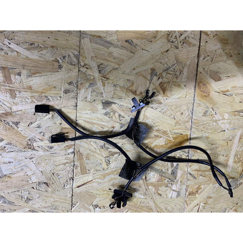 Проводка сонцезахисних козирків Mercedes W210 (2088100012) Проводка сонцезахисних козирків Mercedes W210 (2088100012)