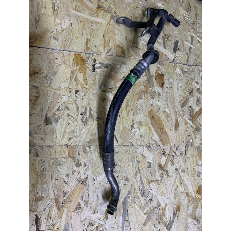 Трубка кондиціонера Mercedes W210 (2108305915) Трубка кондиціонера Mercedes W210 (2108305915)