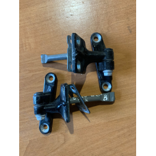 Петлі дверей задніх правих Mercedes W210