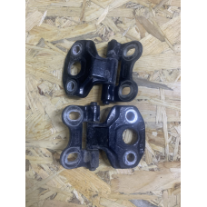 Петлі дверей передніх лівих Mercedes W210