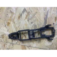 Кронштейн ручки дверей зовнішньої Mercedes W210