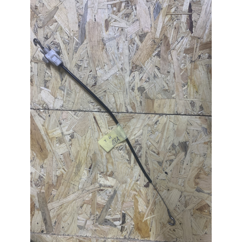 Тросик ручки дверей передній лівий Mercedes W210 Тросик ручки дверей передній лівий Mercedes W210