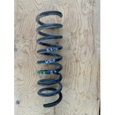 Пружина передня ліва Mercedes W210 2.2 CDI