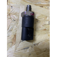 Датчик тиску палива в рейці Mercedes W210 2.2 2.7 CDI 0281002239