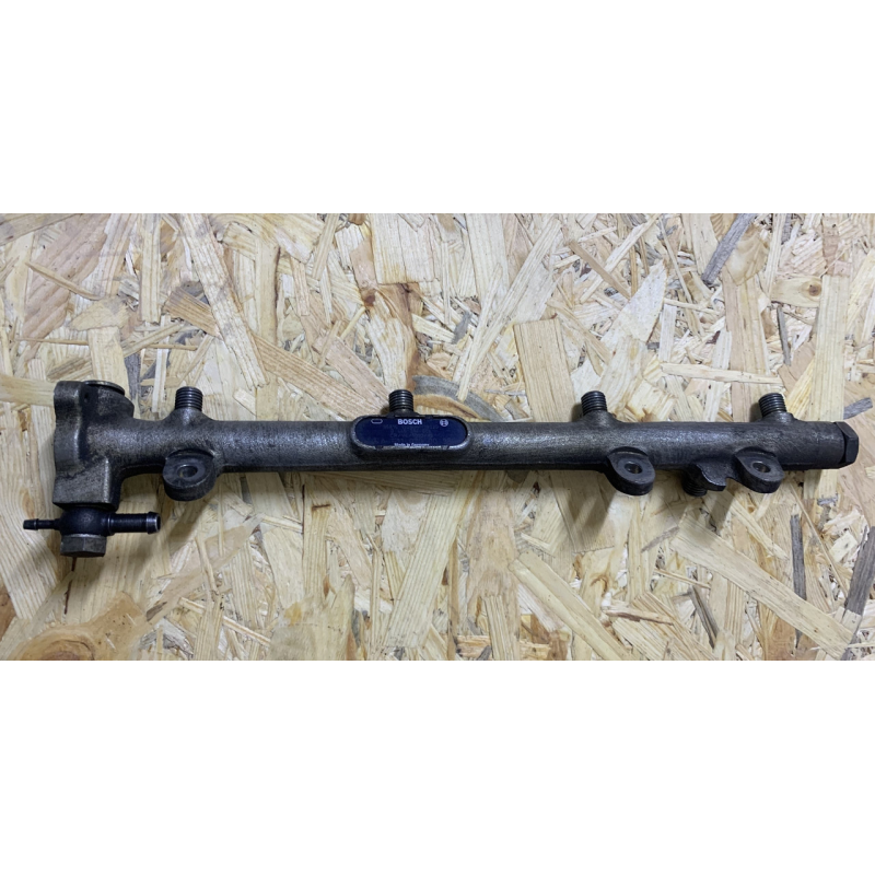 Паливна рейка Mercedes W210 2.2 CDI A6110700095 Паливна рейка Mercedes W210 2.2 CDI A6110700095