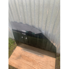 Скло дверей Mercedes W210 переднє праве