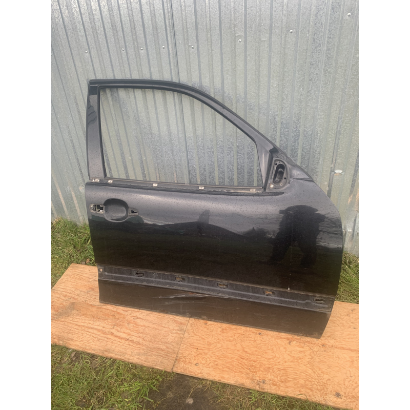 Двері Mercedes W210 передня права