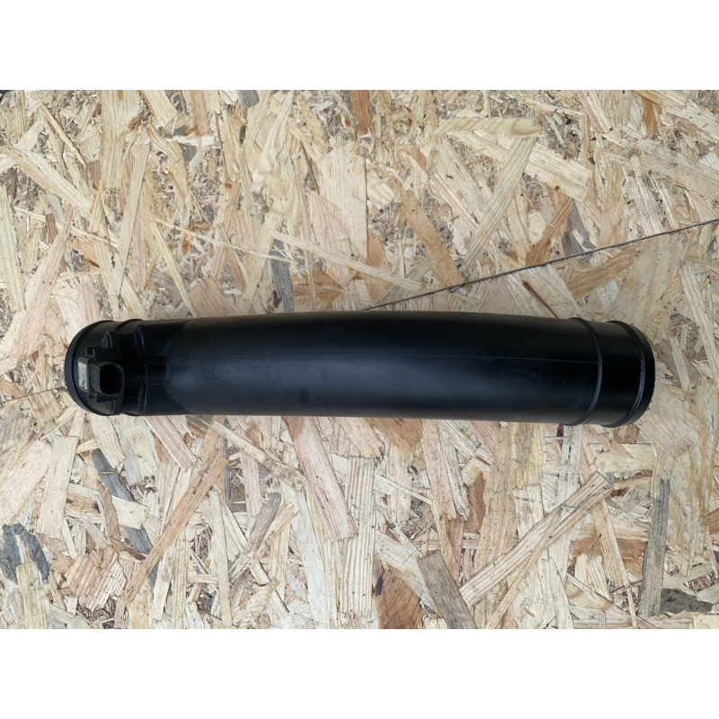 Трубка інтеркулера Mercedes W210 2.2 CDI 2105200201 Трубка інтеркулера Mercedes W210 2.2 CDI 2105200201