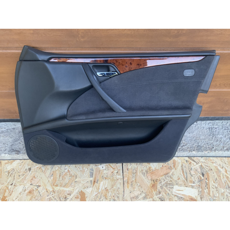 Карта (обшивка) дверей передніх правих Mercedes W210