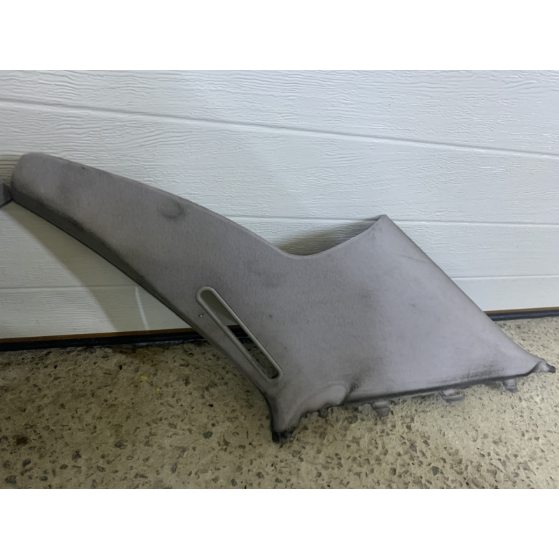 Накладка стійки задньої лівої Mercedes W210 2106907140 Накладка стійки задньої лівої Mercedes W210 2106907140