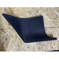 Накладка стійки передньої нижня Mercedes W210 права