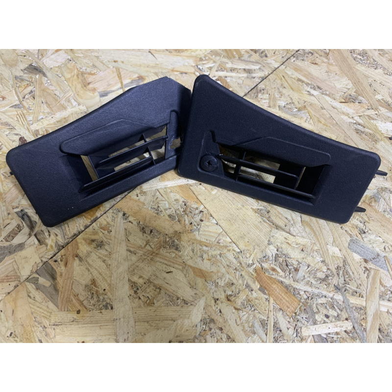 Дефлектор повітря Mercedes W210 2108300466 2108300366