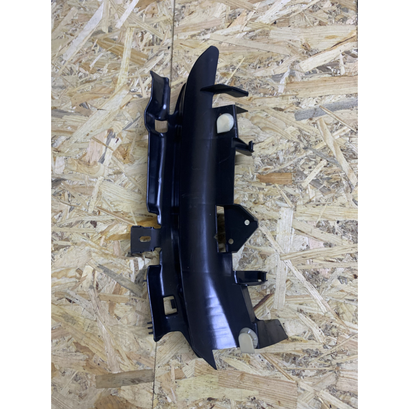 Кронштейн шторки безпеки правий Mercedes W210 2106951660 Кронштейн шторки безпеки правий Mercedes W210 2106951660