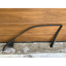 Накладка дверей передня права Mercedes W210