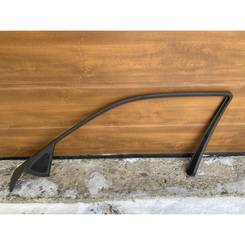 Накладка дверей передня права Mercedes W210 Накладка дверей передня права Mercedes W210