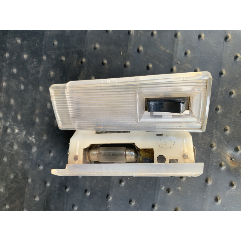 Плафон підсвітки салону ВАЗ 2105