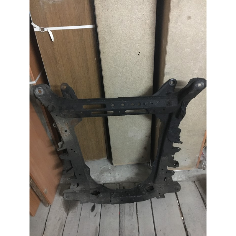 Балка передня Renault Scenic 1 Балка передня Renault Scenic 1