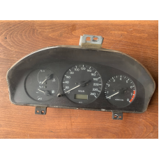 Щиток / Панель приладів Mazda 626 GF 1.8 бензин